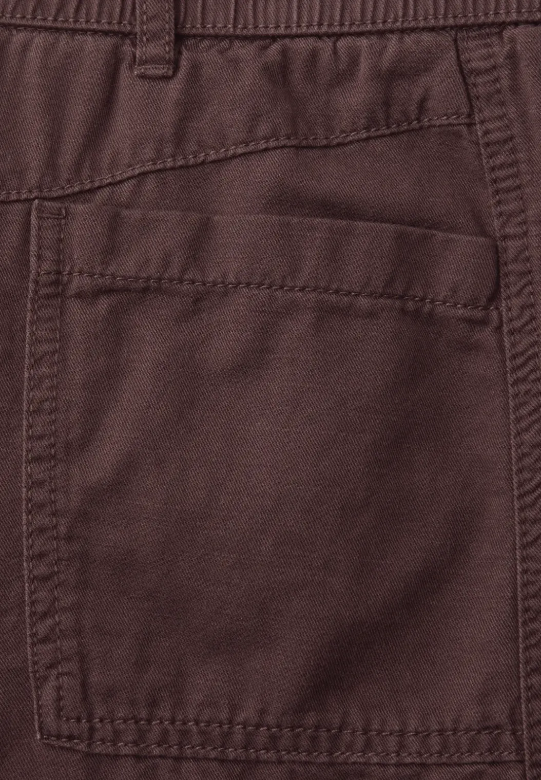 Broek met taps toelopende pijpen