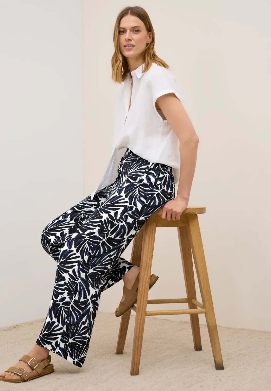 Broek van crêpe met patroon
