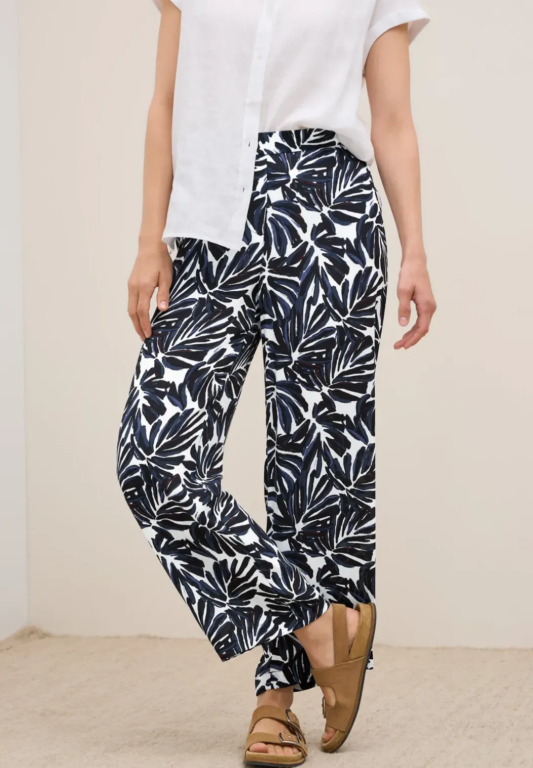 Broek van crêpe met patroon