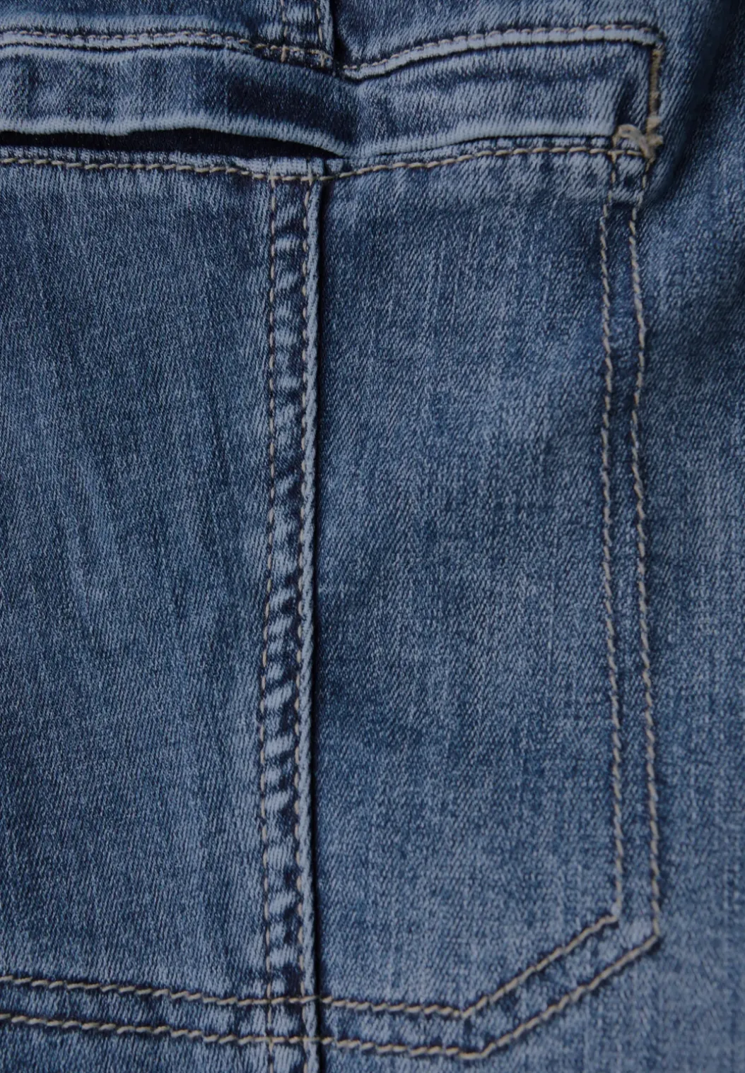 Cargo jeans in Loose Fit