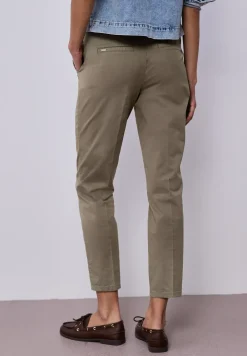 Casual fit chino's in een zachte stof