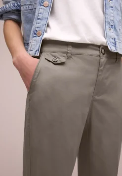 Casual fit chino's in een zachte stof