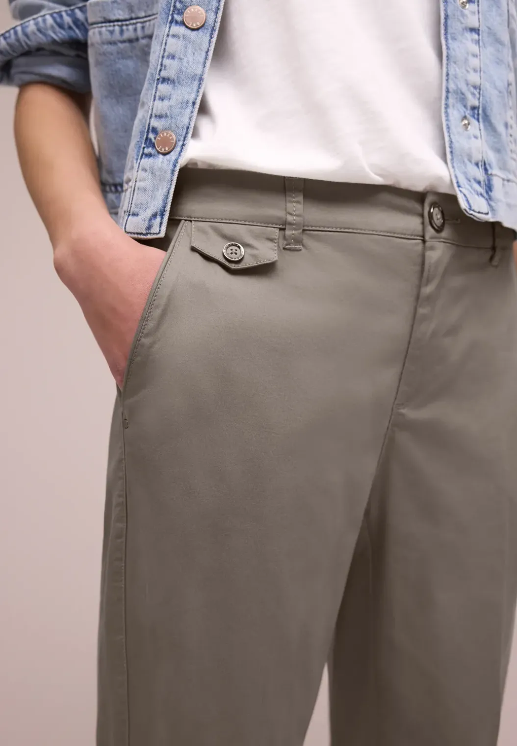 Casual fit chino's in een zachte stof