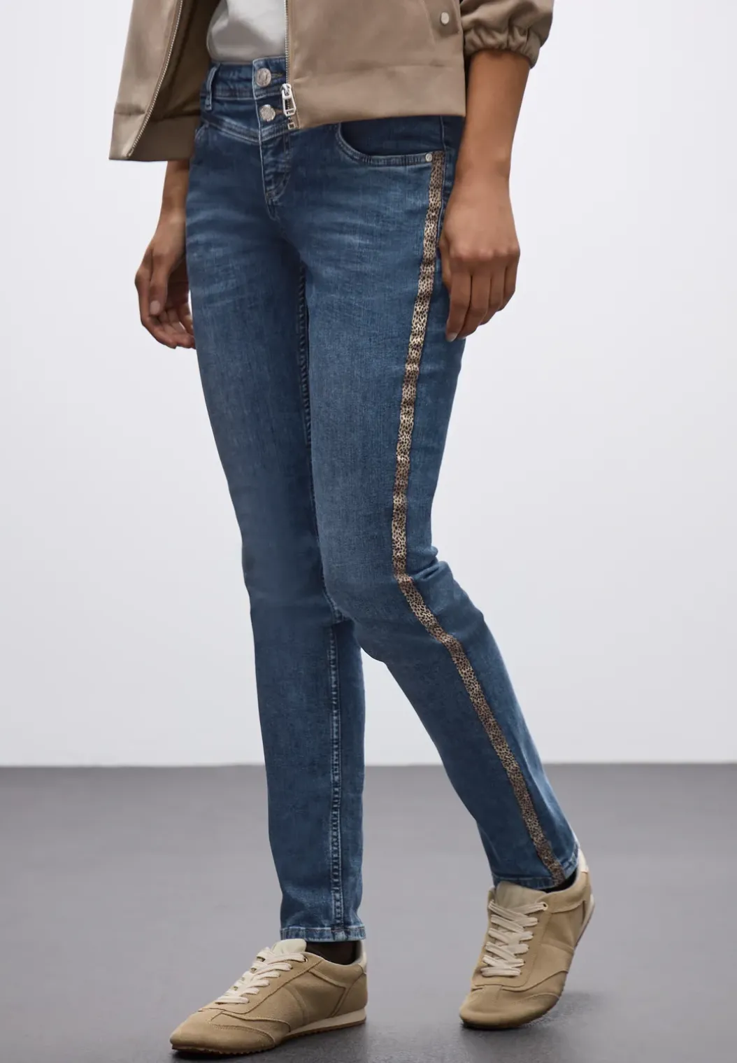 Casual jeans