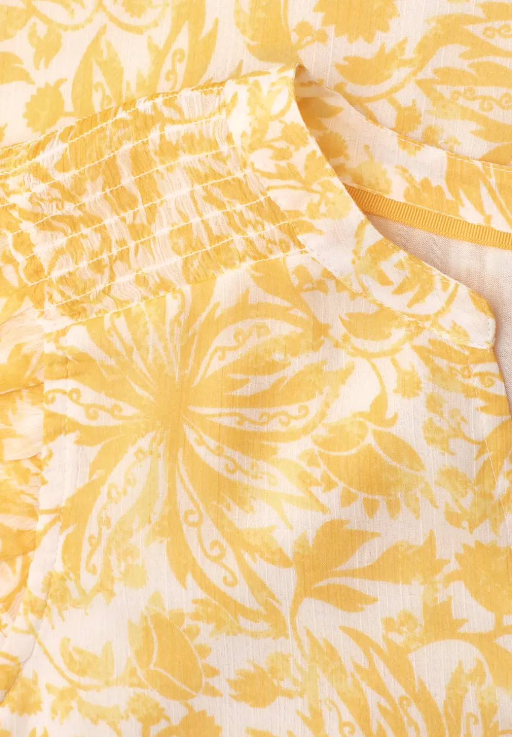 Chiffon bloes met gespleten hals