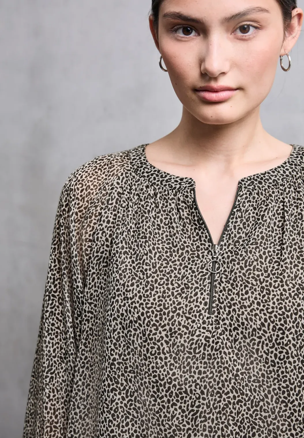 Chiffon leo blouse met rits