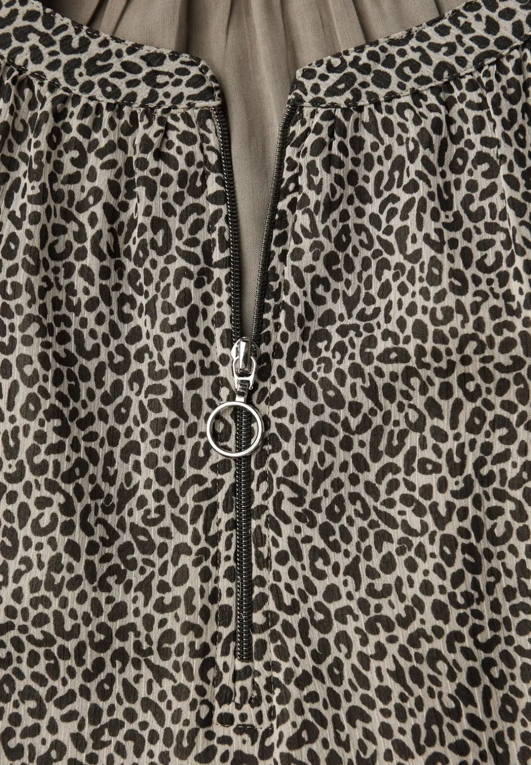 Chiffon leo blouse met rits
