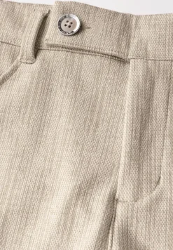 Chino met knoopdetail