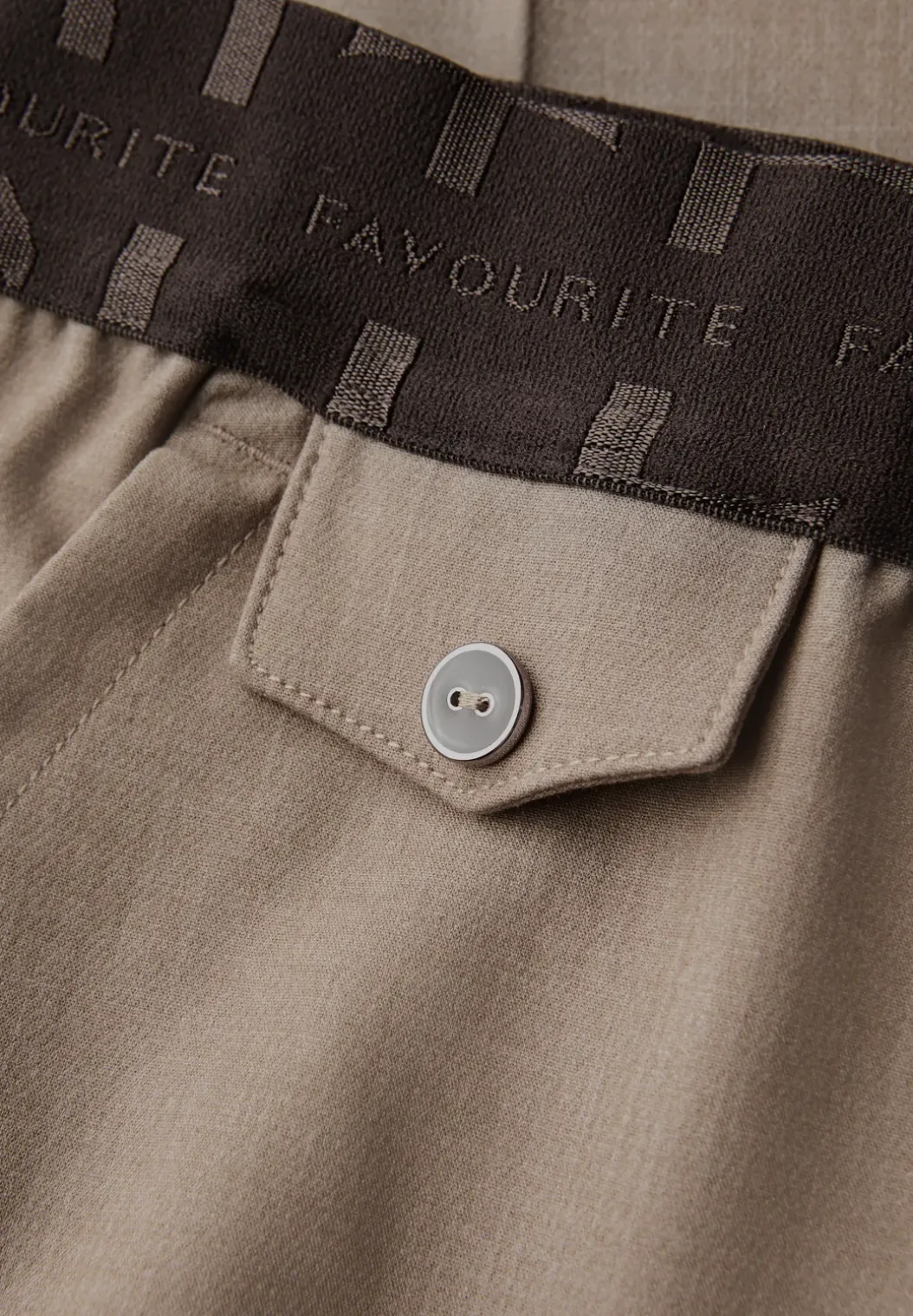 Chino met tailleband