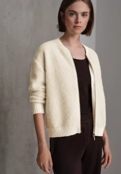 Cosy bouclé vest
