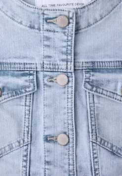 Denim jack met borstzakken en knopen
