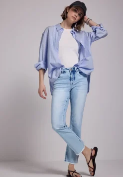 Flared jeans