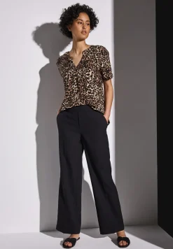 Gedessineerde blouse