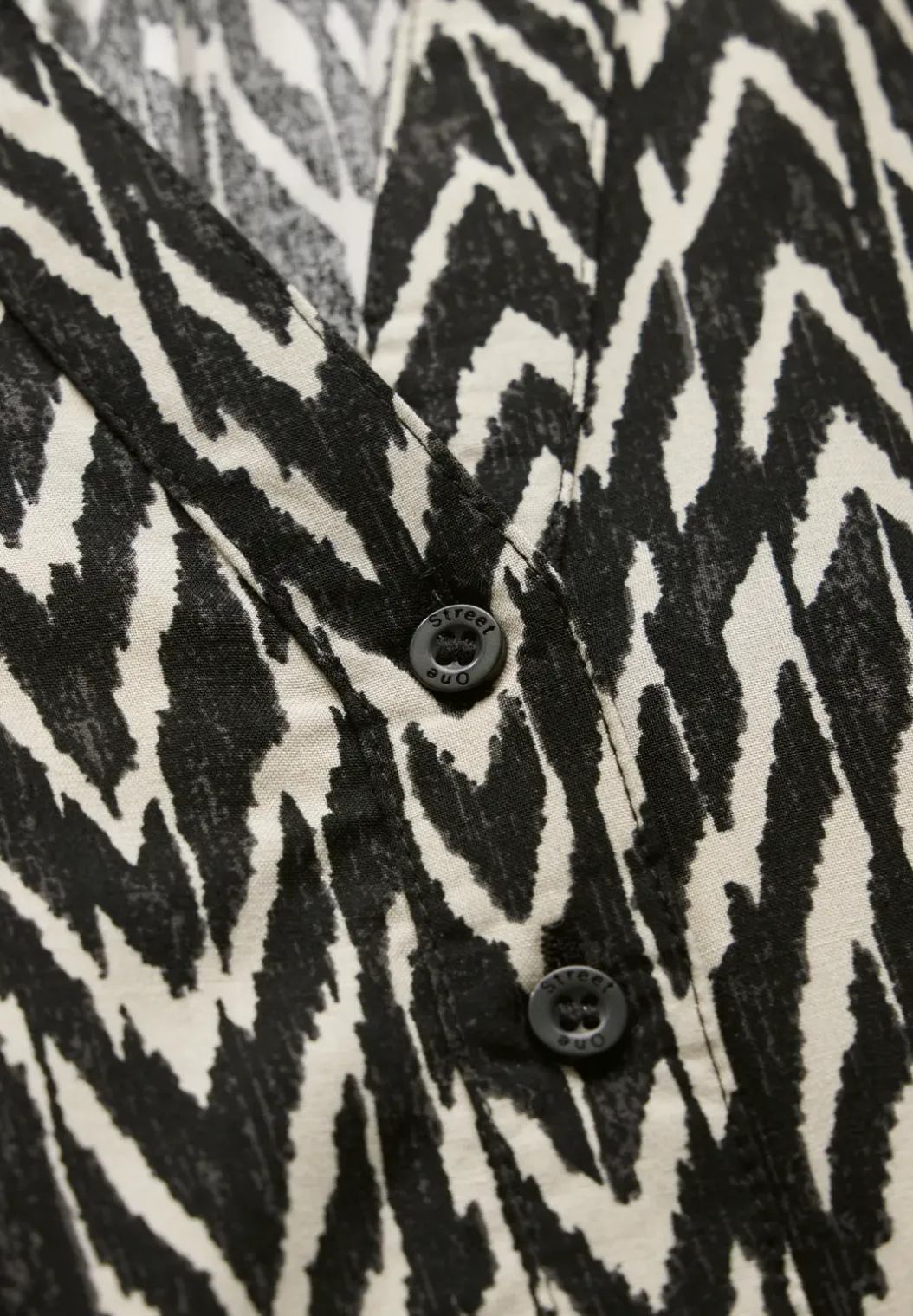 Gedessineerde blouse