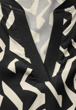 Gedessineerde blouse
