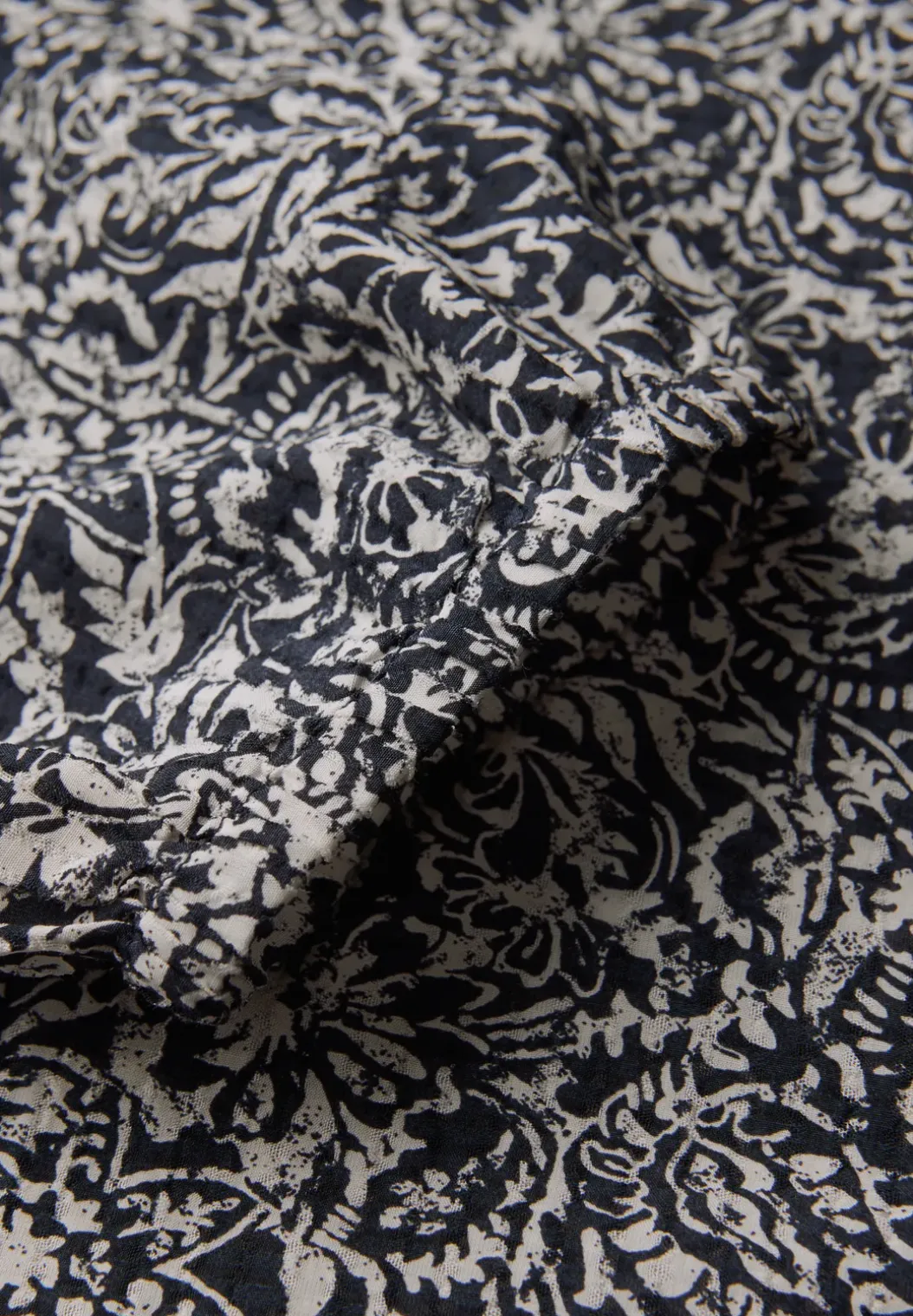 Gedessineerde blouse met ruches