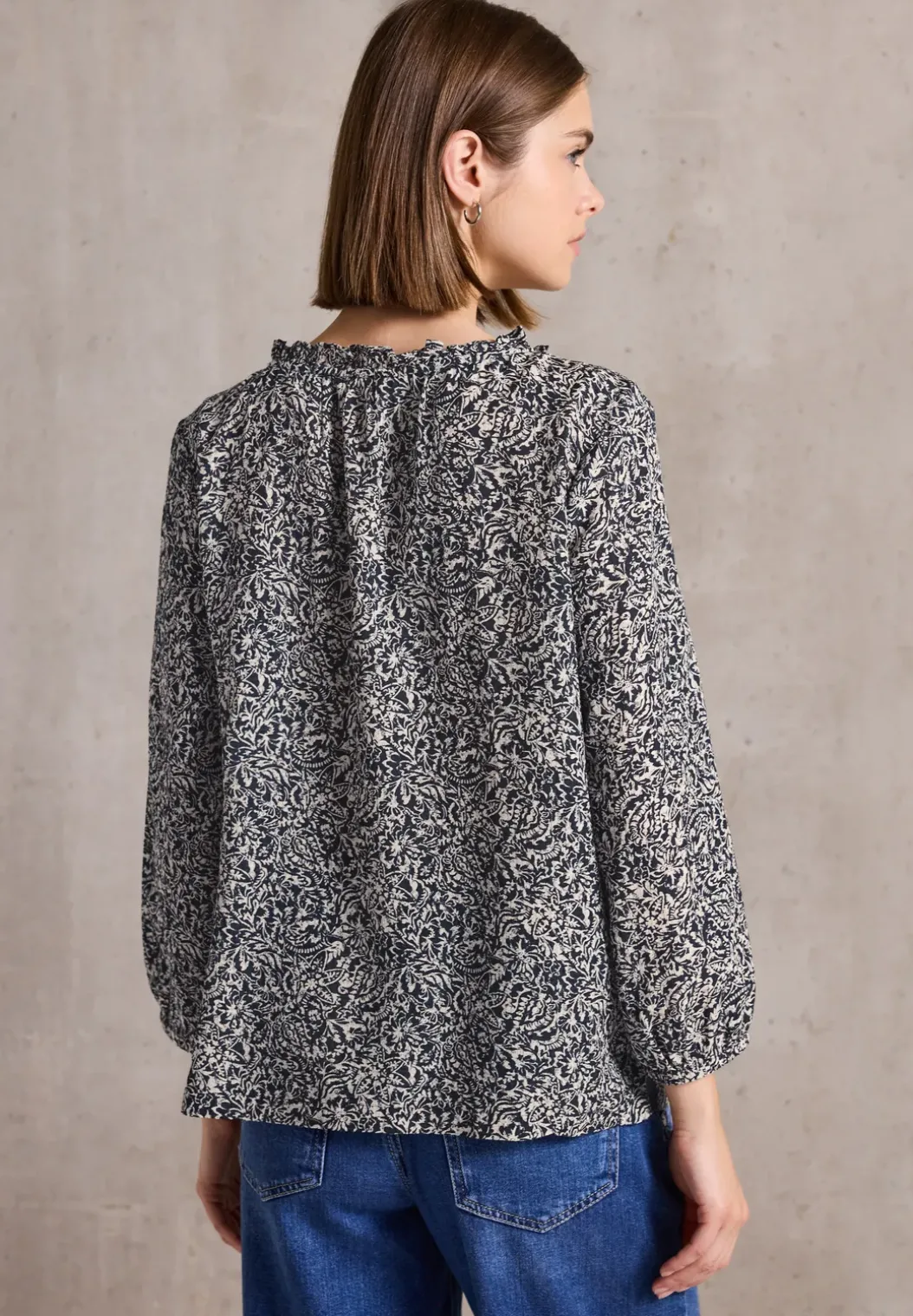 Gedessineerde blouse met ruches