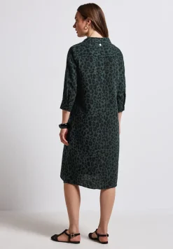 Gedessineerde mousseline jurk