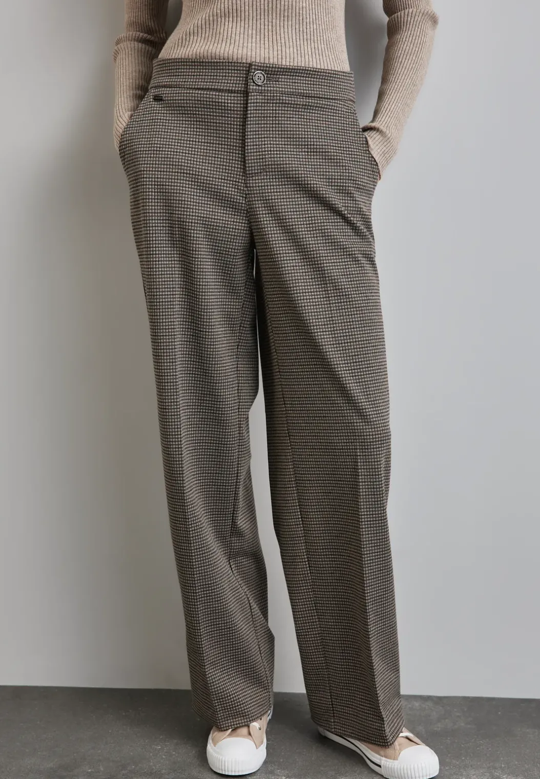 Geruite broek met wijde pijpen
