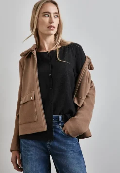 Gestructureerde blouse met borduursel