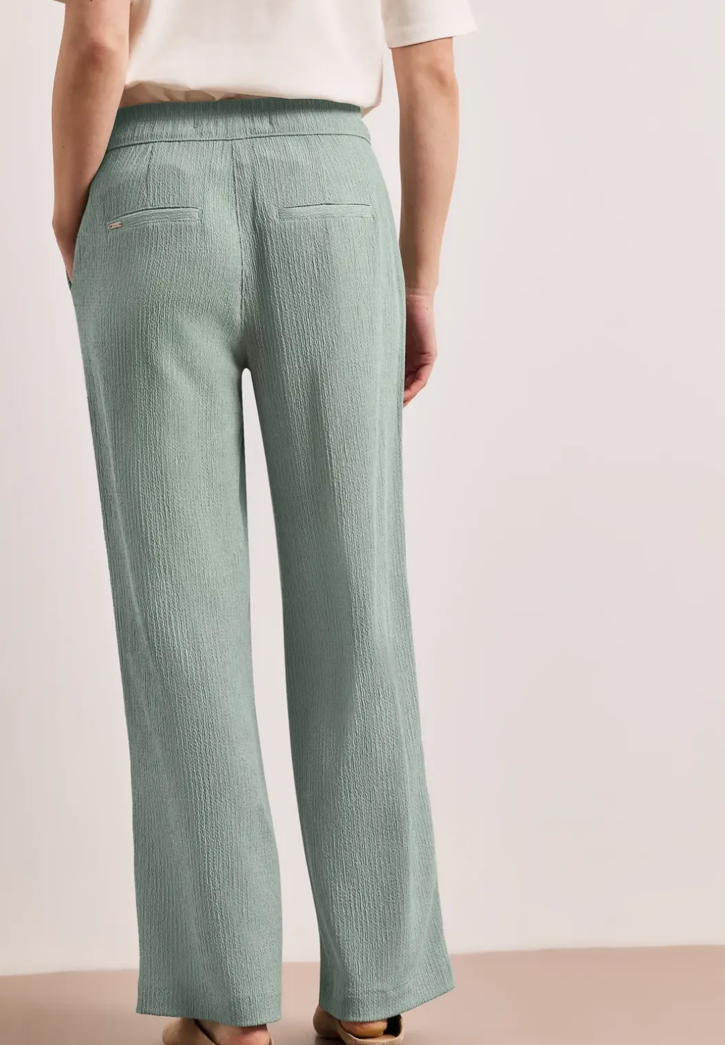 High Waist broek met wijde pijpen in casual pasvorm