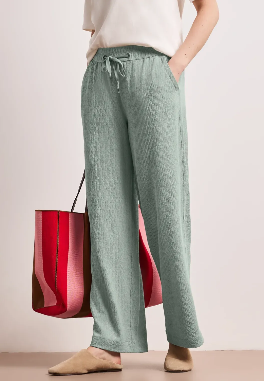 High Waist broek met wijde pijpen in casual pasvorm