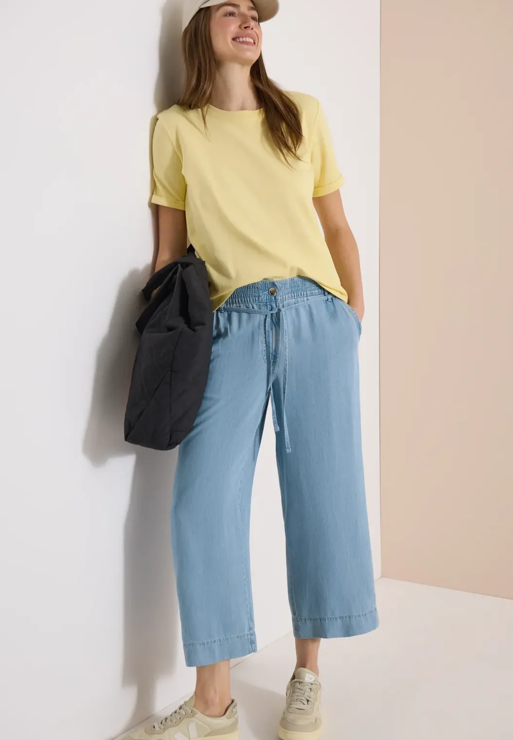 High Waist broek met wijde pijpen in een gewassen look