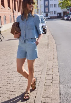 High Waist shorts in Loose Fit