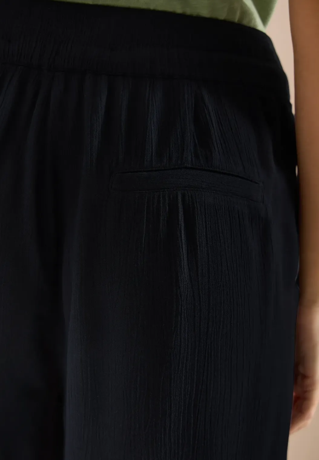 High Waist shorts met Wide Legs en structuur