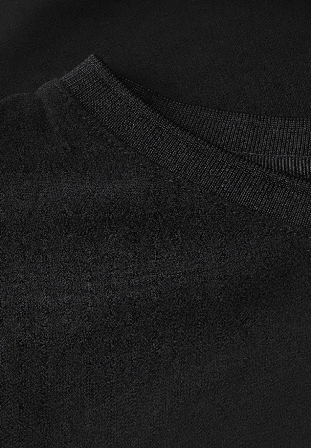 2-in-1 chiffon shirt