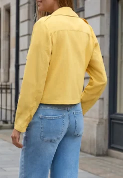 Jas in trench look