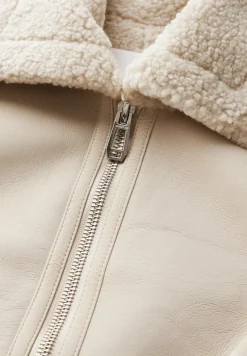 Jas met wol look details