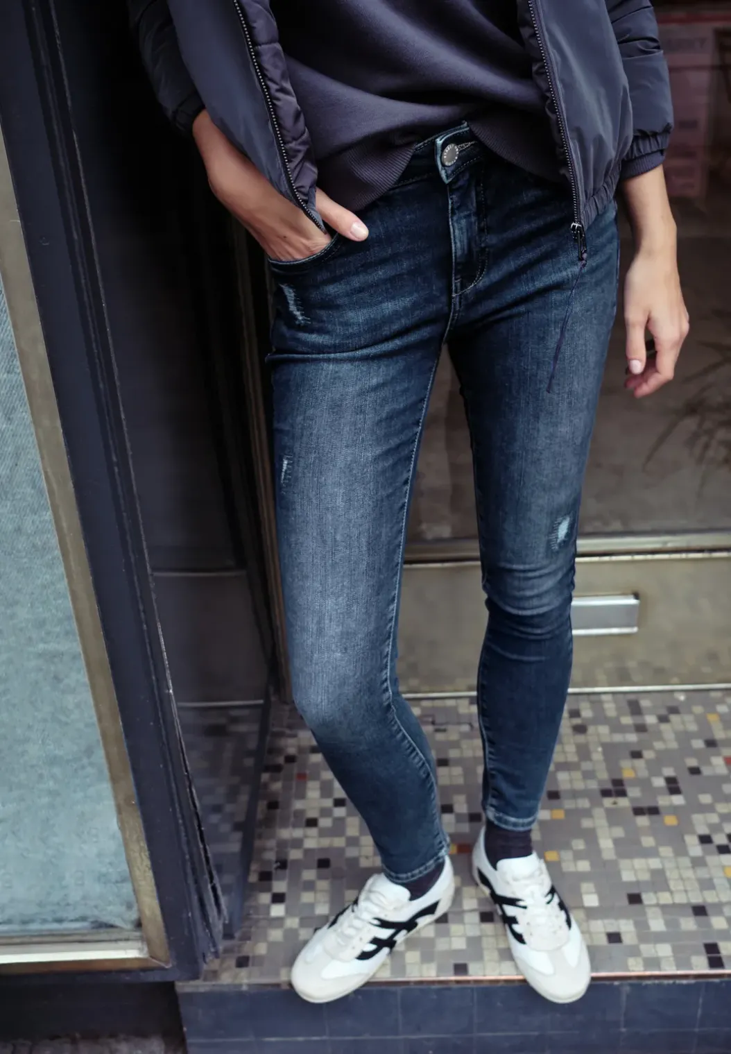Jeans met destroyed details