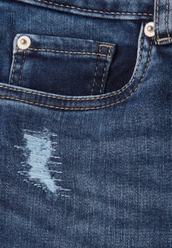 Jeans met destroyed details