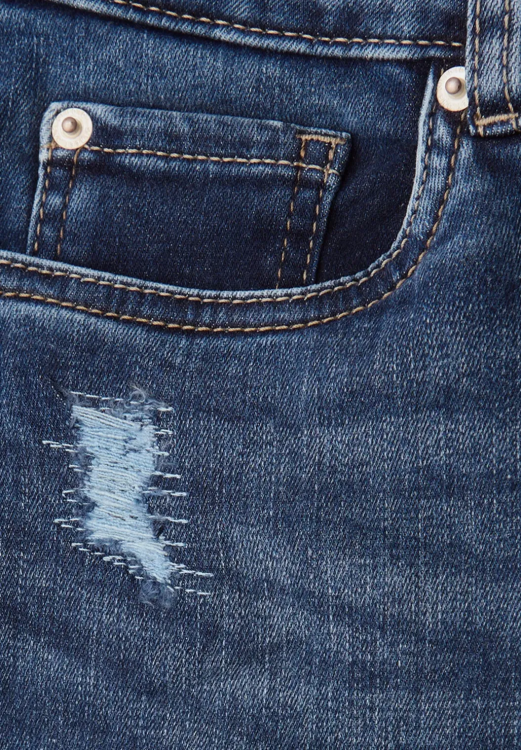 Jeans met destroyed details