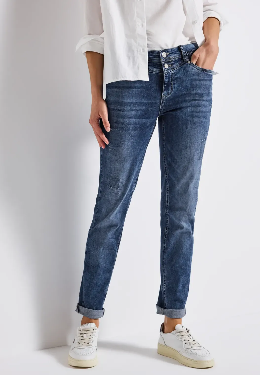 Jeans met destroyed details