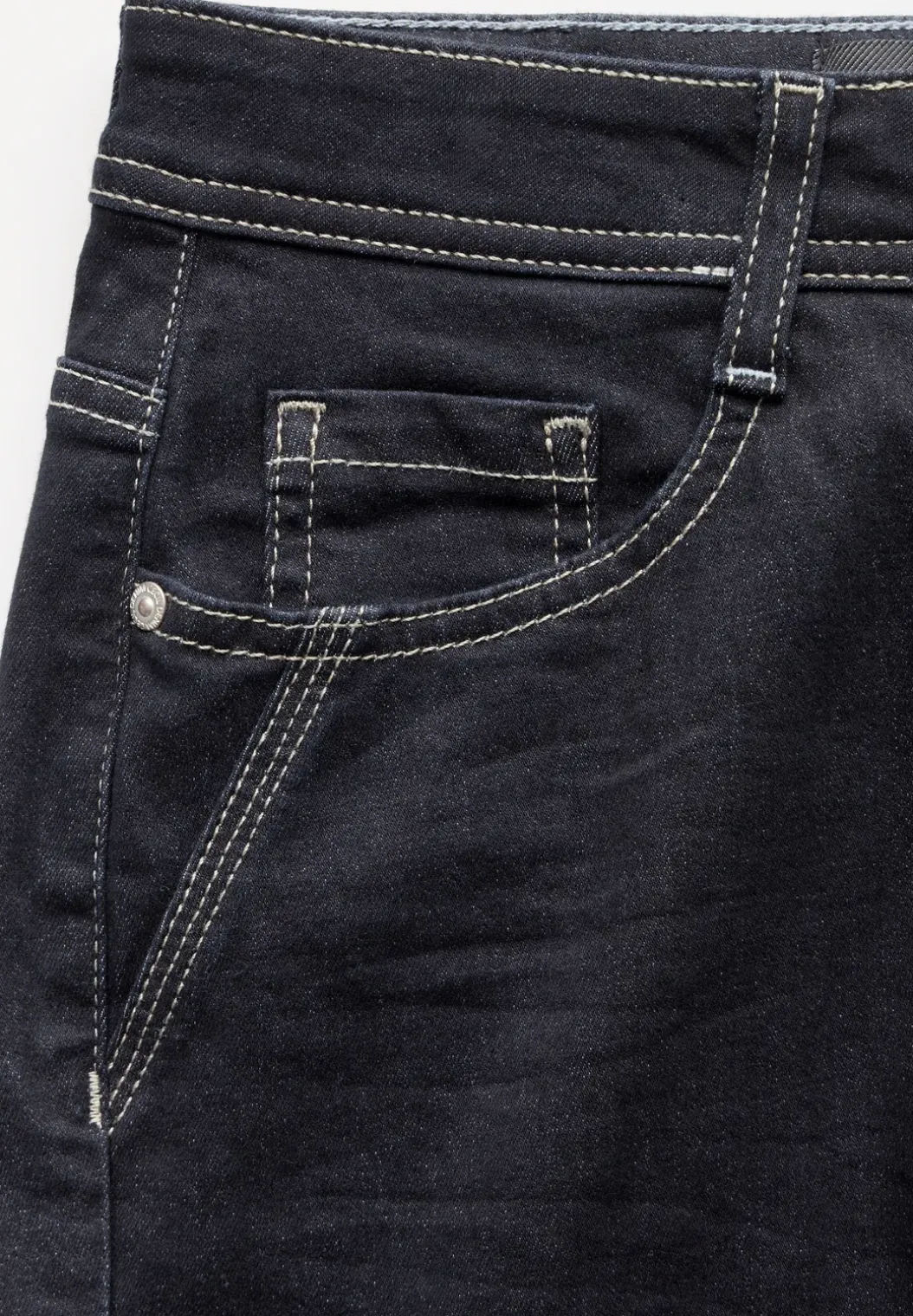 Jeans met gespoelde wassing