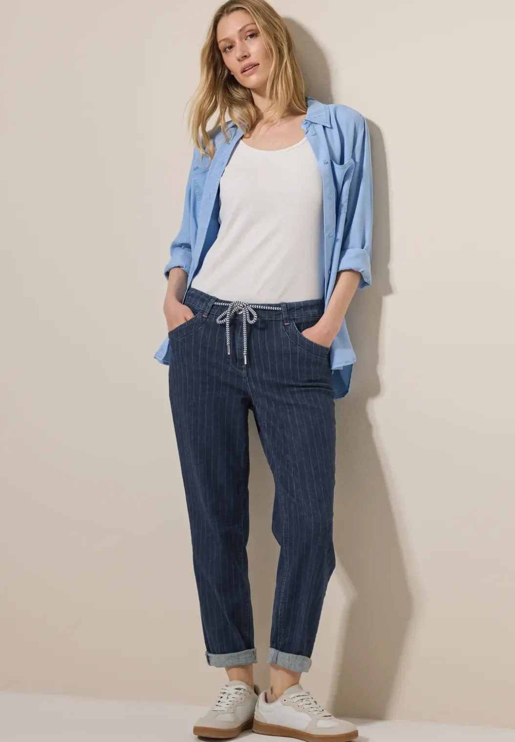 Jeans met krijtstreeplook