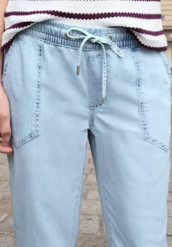 Jogg jeans met taps toelopende pijpen in een Loose Fit