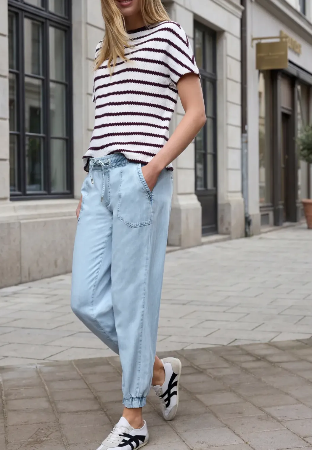 Jogg jeans met taps toelopende pijpen in een Loose Fit
