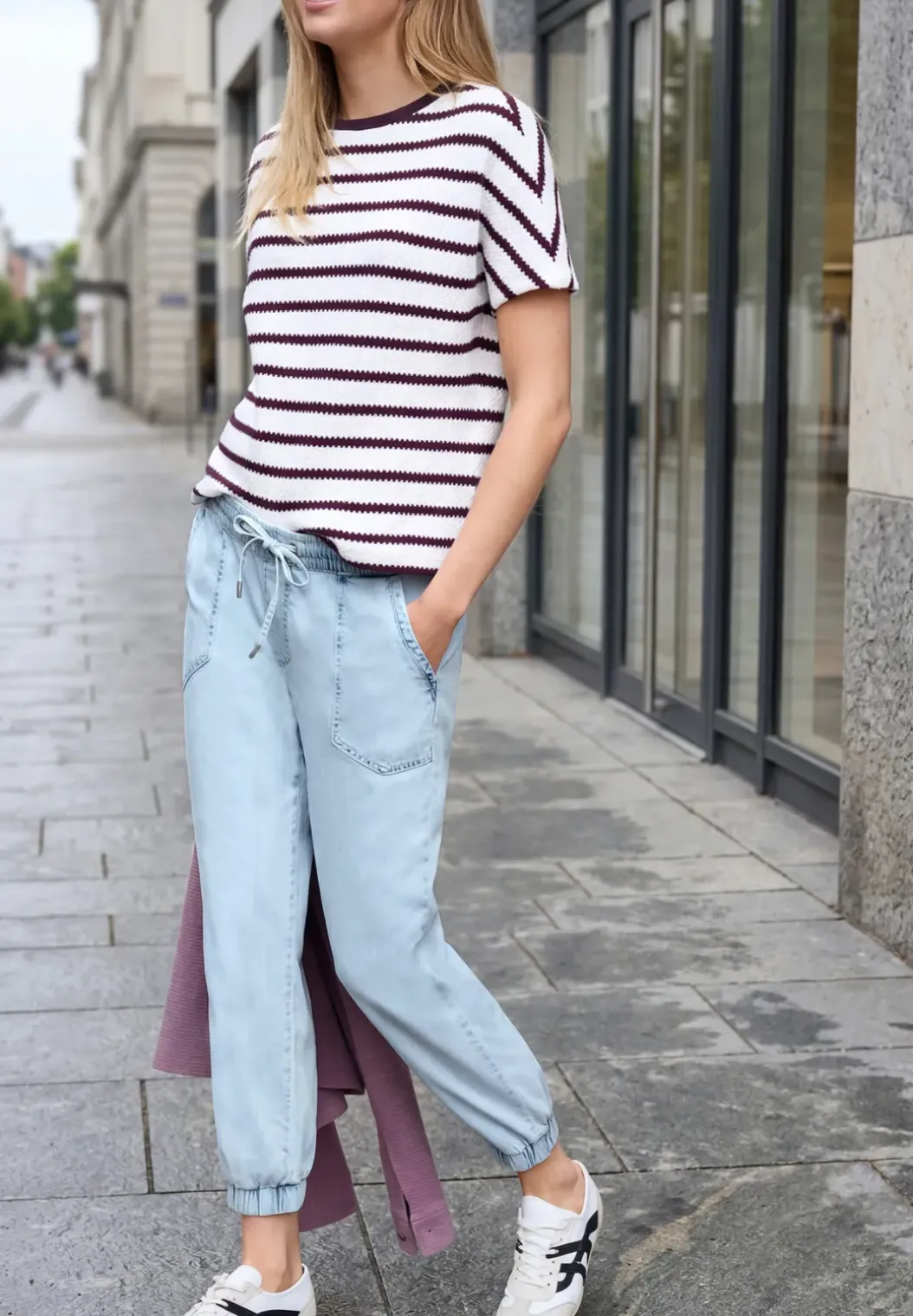 Jogg jeans met taps toelopende pijpen in een Loose Fit