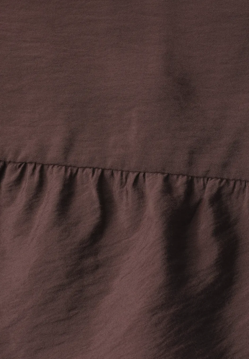 Knielange jurk met volant detail