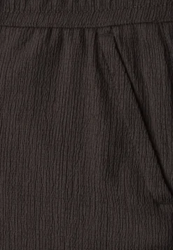 Korte broek met structuur in Loose Fit