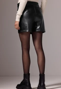 Korte broek van paperbag