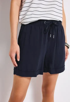 Korte broek van paperbag