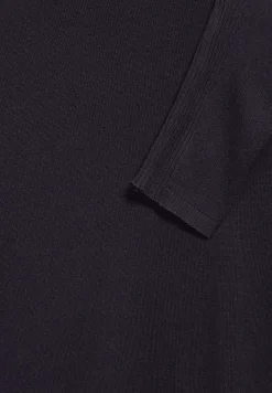 Lang fijn gebreid vest