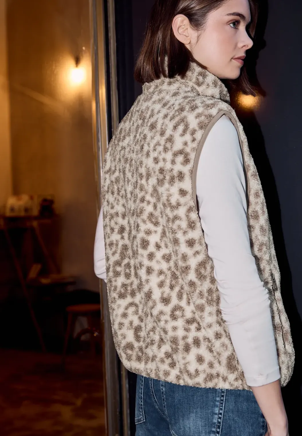 Leo vest