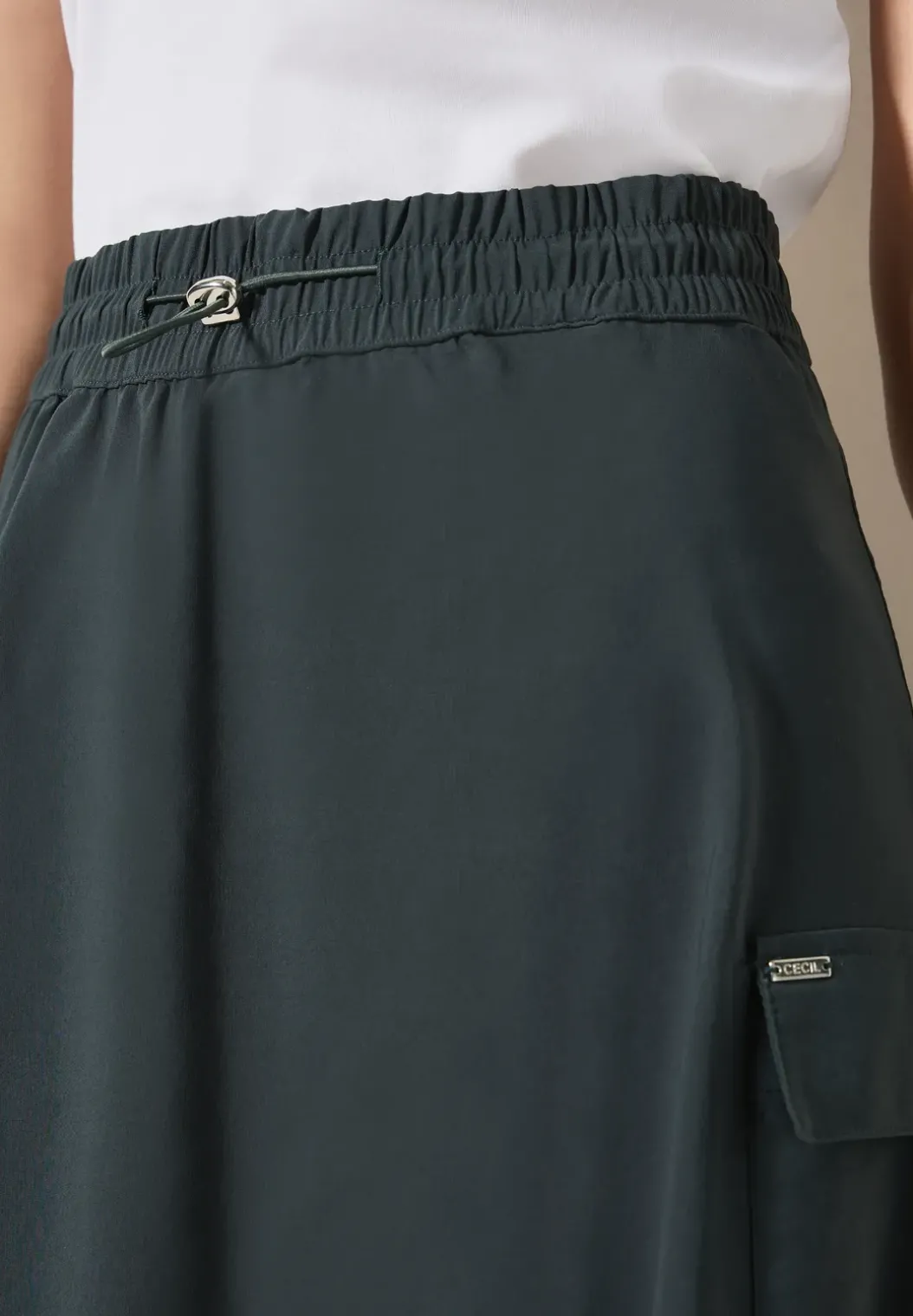 Lichtgewicht midirok