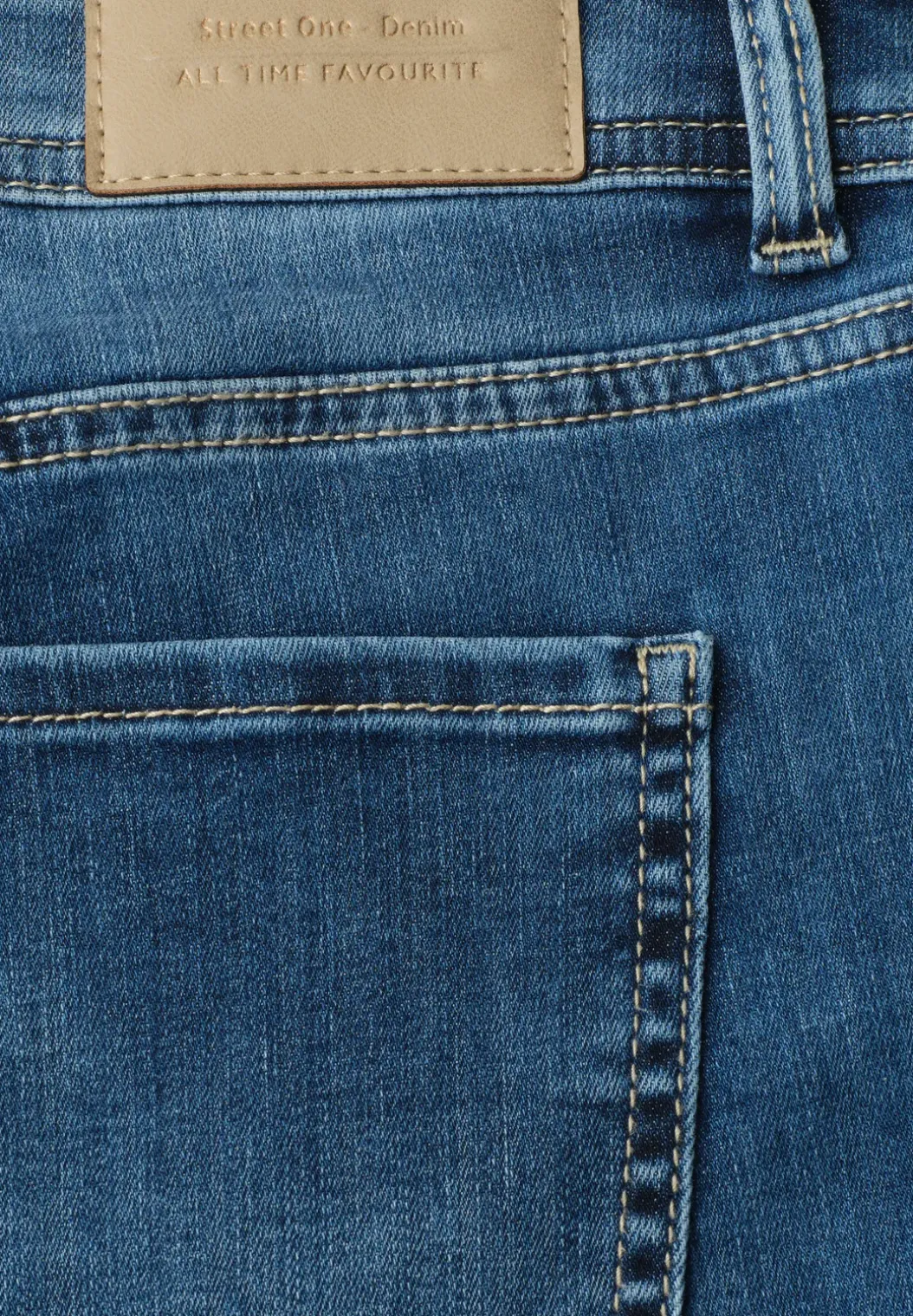 Low Waist Slim Legs jeans in casual fit