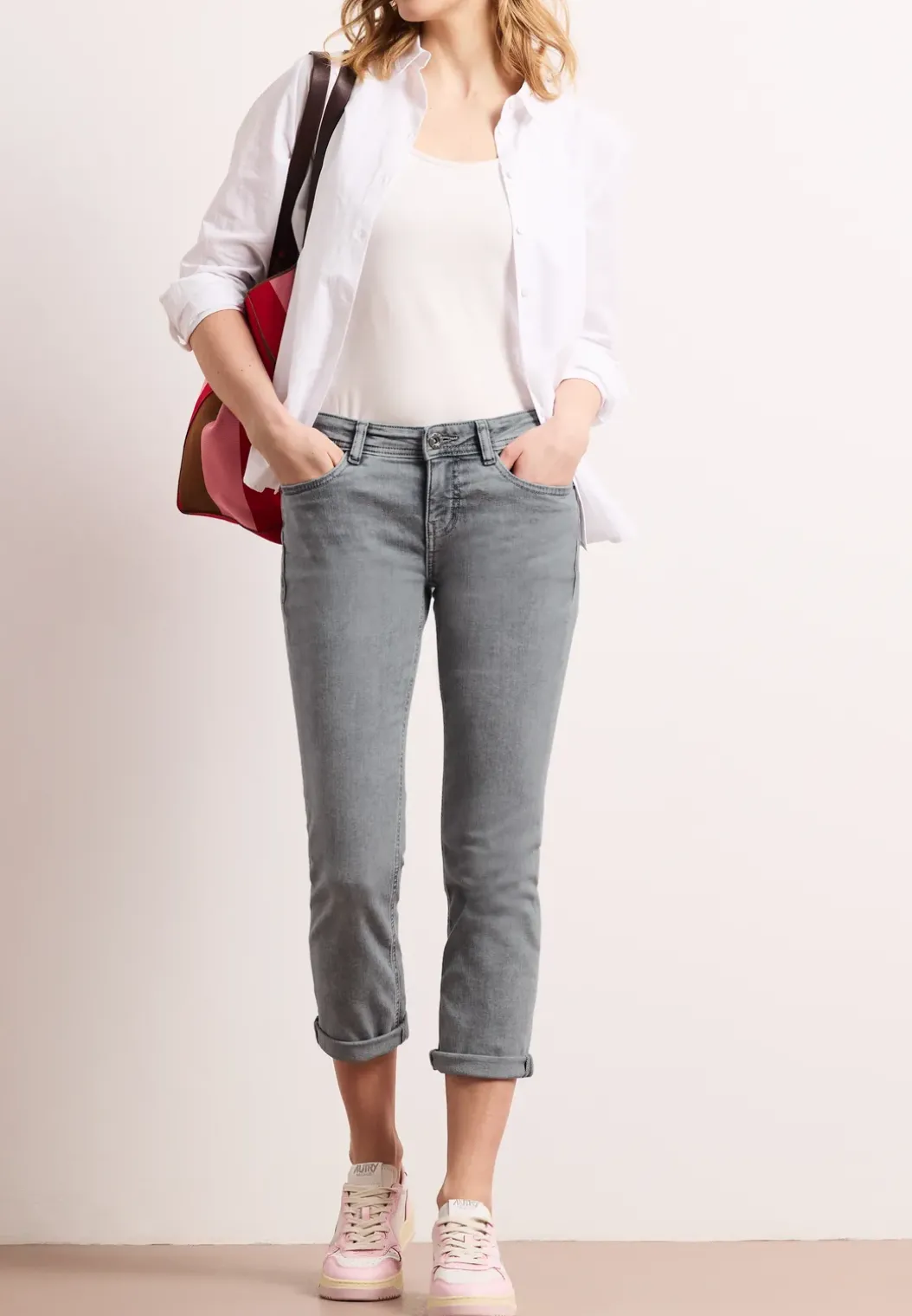 Low Waist Slim Legs jeans in casual fit